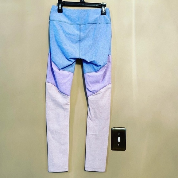 Outdoor voices extra small color block leggings - Picture 3 of 4